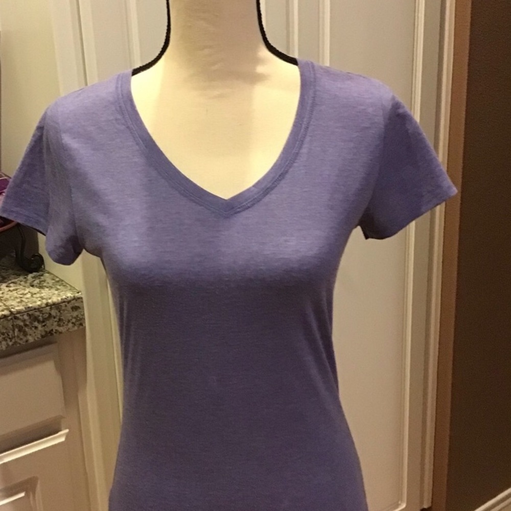 Lucy V Neck Short Sleeves Tee